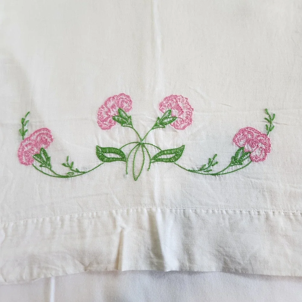 VTG Embroidered Standard Pillowcase Handmade Pink Floral White‎ Linen